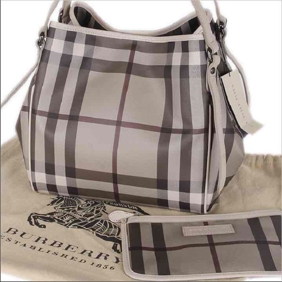 Burberry Handbags - Burberry Canterbury Tote