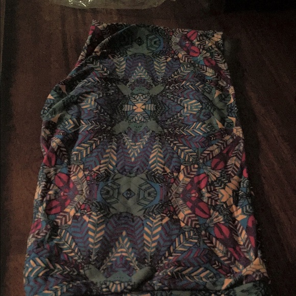 NWT OS Lularoe leggings. So pretty!!!