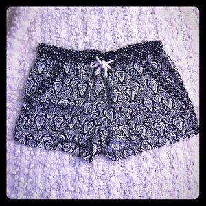Patterned shorts
