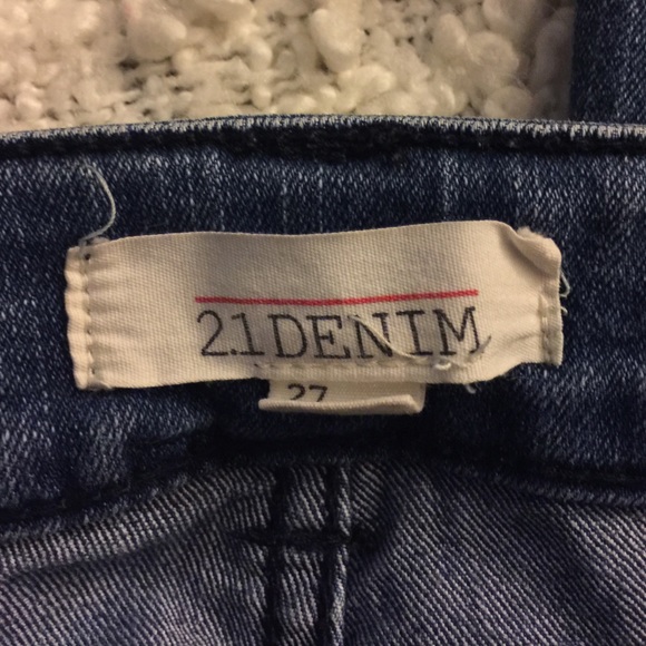 Forever 21 Jeans - Picture 2 of 2