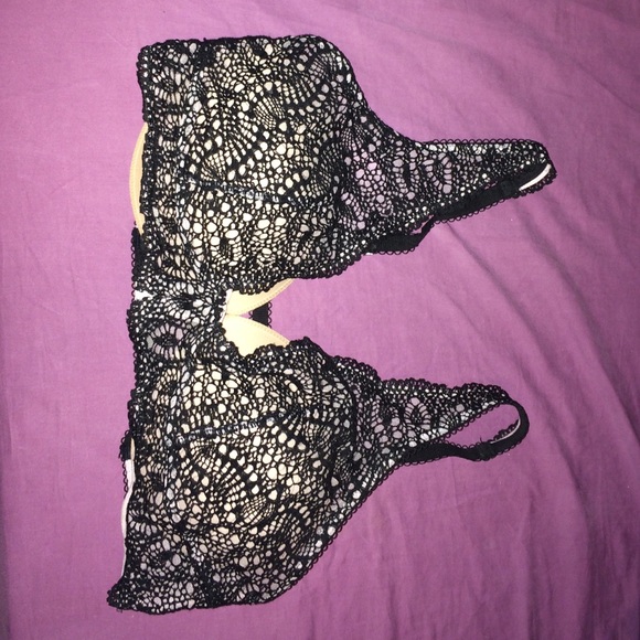 VS Lacey Black wireless Bra