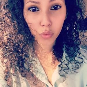 Meet your Posher, Ana