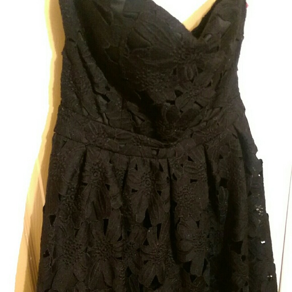 Strapless Floral Lace Dress