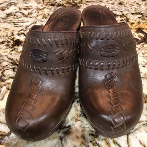 UGG Clogs