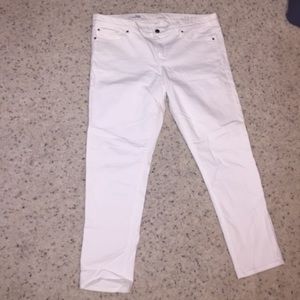 GAP white skinny jeans