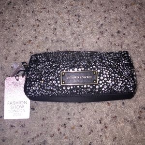 Victoria's Secret 2014 fashion show makeup bag