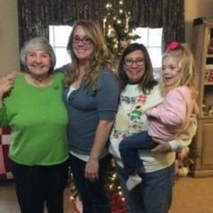 Meet your Posher, Danielle