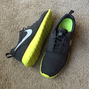 Nike Roshe Run OG "Cypher"