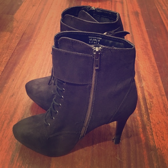Aldo black heel boots