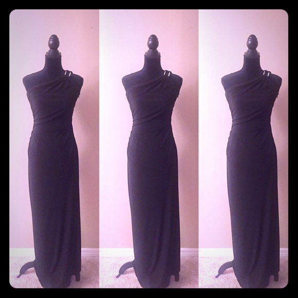 Elegant Cachè cocktail dress.