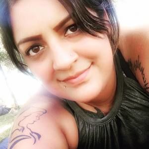 Meet your Posher, Dinorah