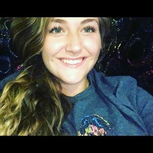 Meet your Posher, Alyssa