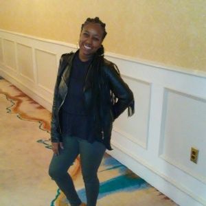 Meet your Posher, Quadera