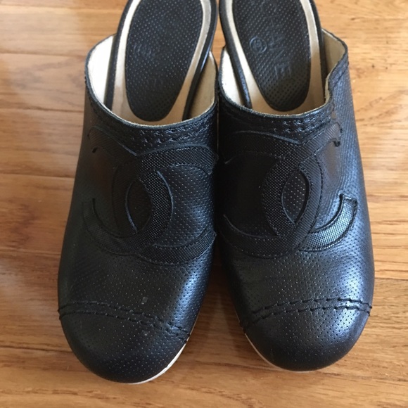 100%real Chanel shoes - Picture 1 of 4