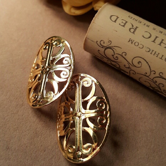 Anthropologie Jewelry - 🌠 Decorative gold earrings 🌠