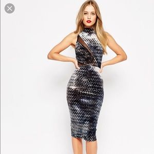 Velvet Wiggle Mesh Bodycon Midi Dress
