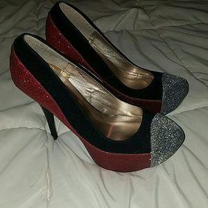 Sexy Holiday Pumps!!