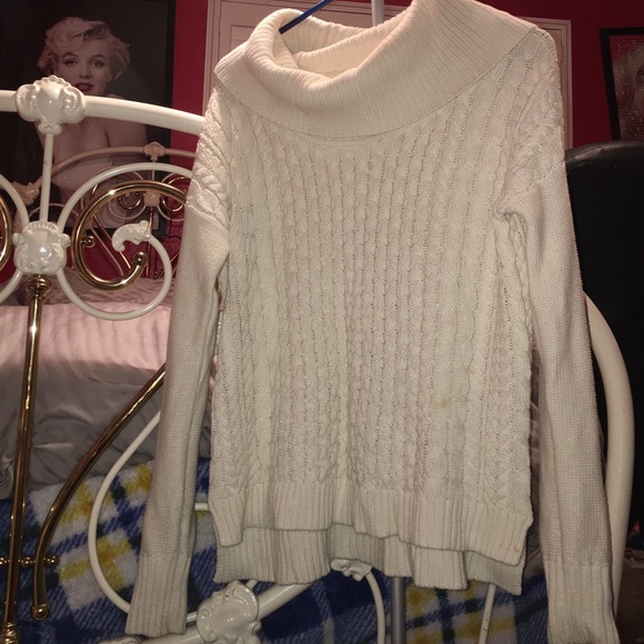 turtle neck sweater