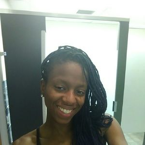 Meet your Posher, Charessa