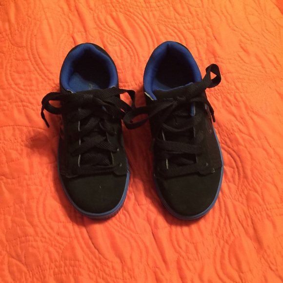 Rolling shoes