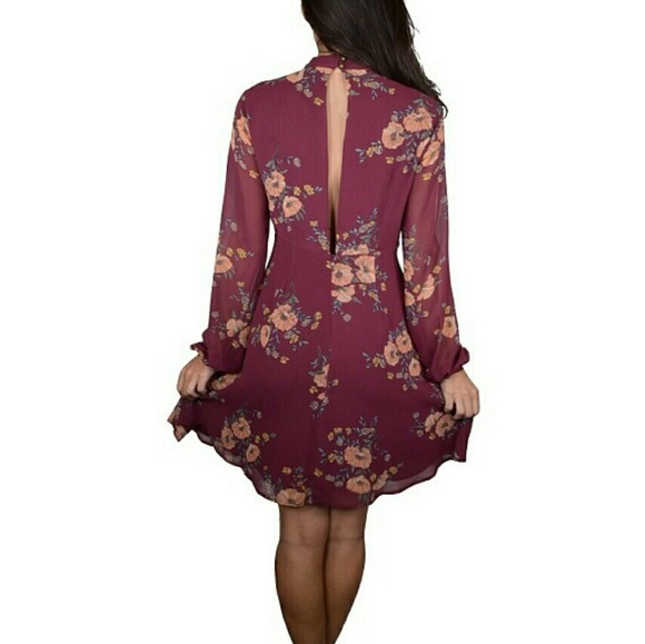 Keyhole Floral Season Dress - Picture 2 of 4