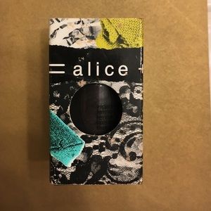 MAC pigment from Alice+Olivia collection