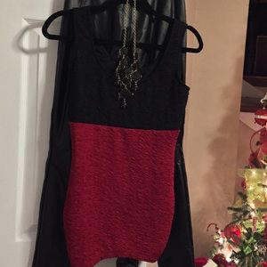 🍀CLOSING!  RED AND BLACK CRINKLED/ROUGED TOP....