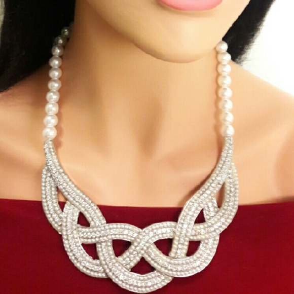 ⚀SALE⚀Swirls of Pearls Necklace Set