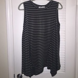Chloe K striped sleeveless flows top