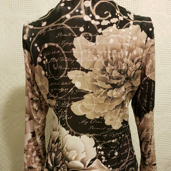 Stunning Tunic.. - Picture 3 of 4