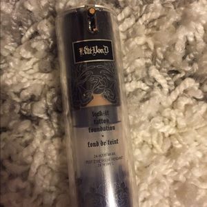 Kat Von d foundation!!!