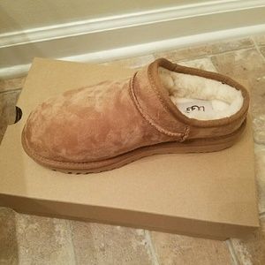 UGG classic slipper boot