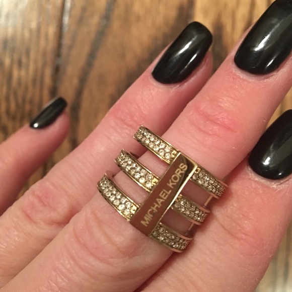🚫SOLD🚫Michael Kors Gold Ring - Picture 3 of 3