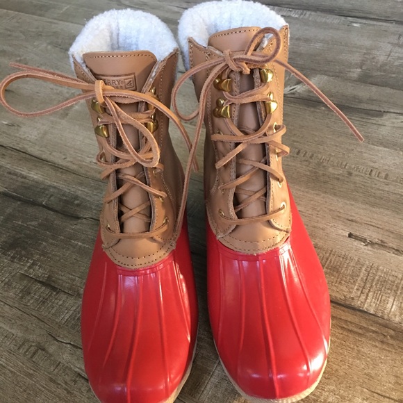 womens red duck boots