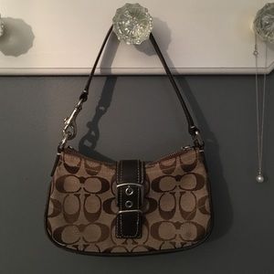 Small Coach Handbag 👜