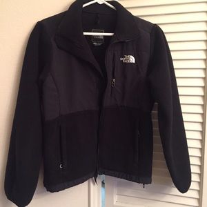 Black woman's North Face Denali fleece jacket