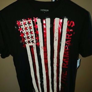 Express graphic tee