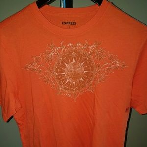 Express graphic tee