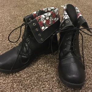 Hot topic Combat Boots