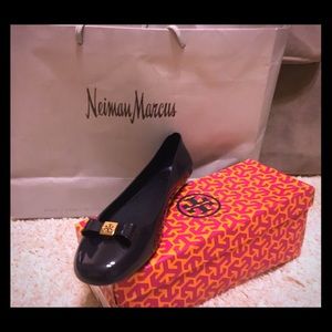 Authentic Tory Burch ballet flats, brand new!