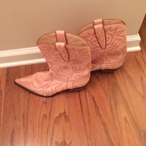 Guess Size 8 Pink Boots