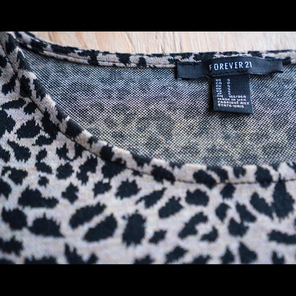 Peplum leopard top - Picture 2 of 2