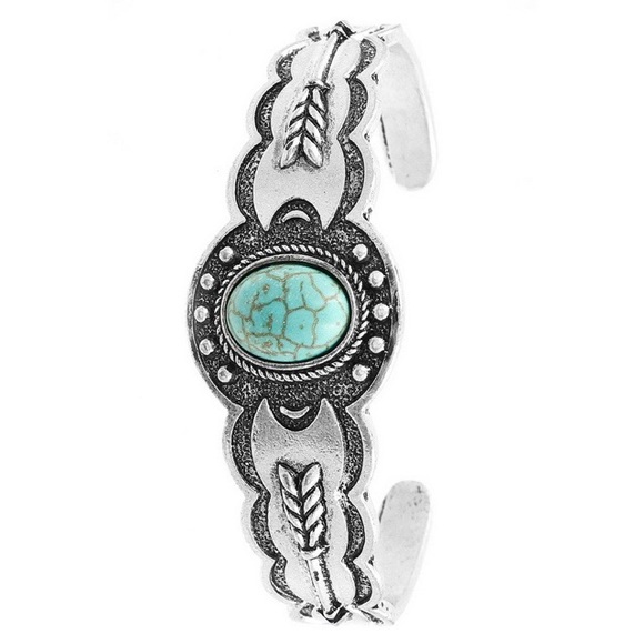 Urban Outfitters Jewelry - 🌵Western Follow Your Arrow Cuff🌵 Urban Outfitters Jewelry - 🌵Western Follow Your Arrow Cuff🌵