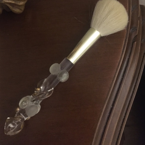 Makeup brush