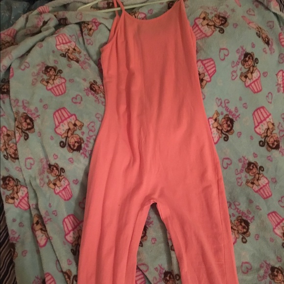 One piece - Picture 1 of 1