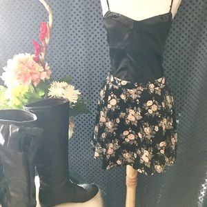 Adorable A-line vintage rose 🌹 skirt F21