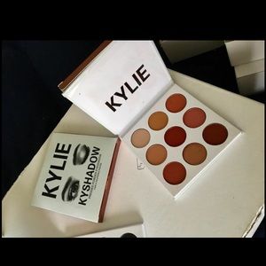 Kylie cosmetics eye shadow