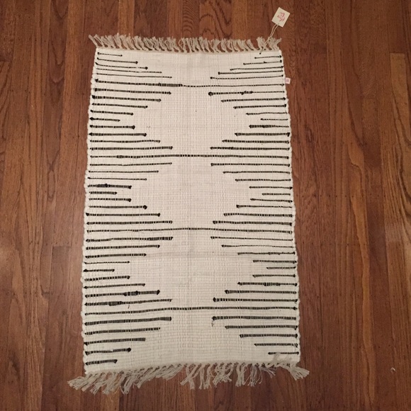Urban Outfitters Other - NWT Plum & Bow Rug/Bath Mat