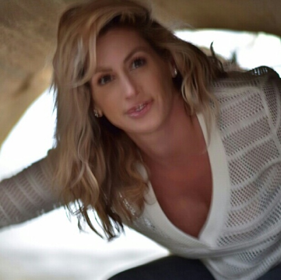 Meet your Posher, Brandi - Picture 1 of 1