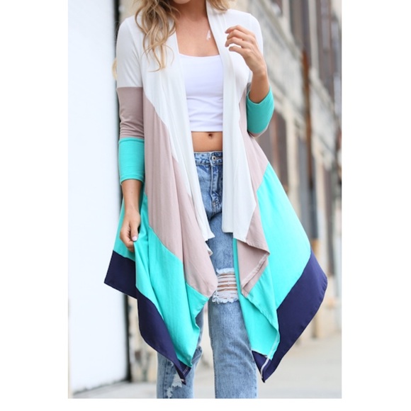 ✨Host Pick✨- Color Block Ling Sleeve Cardigan - Picture 2 of 4